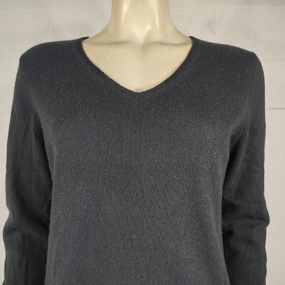 Talbots black 100% Cashmere crocheted V-Neck pullover sweater ladies Medium - Picture 2 of 9